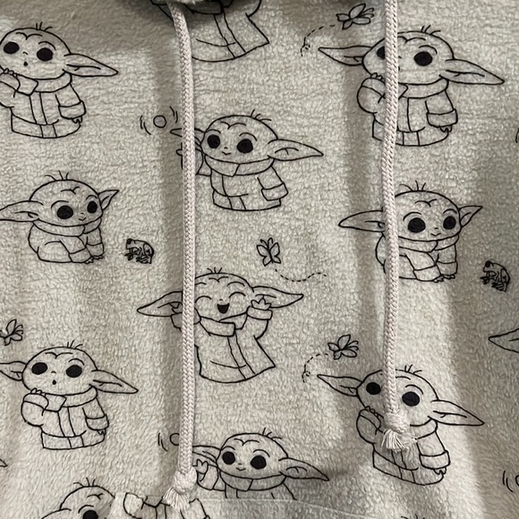3/$15 Star Wars baby yoda fleece drawstring hoodie sage green - Picture 2 of 10